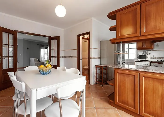 ヴィラ Ocean Breeze アトウギア・ダ・バレイア